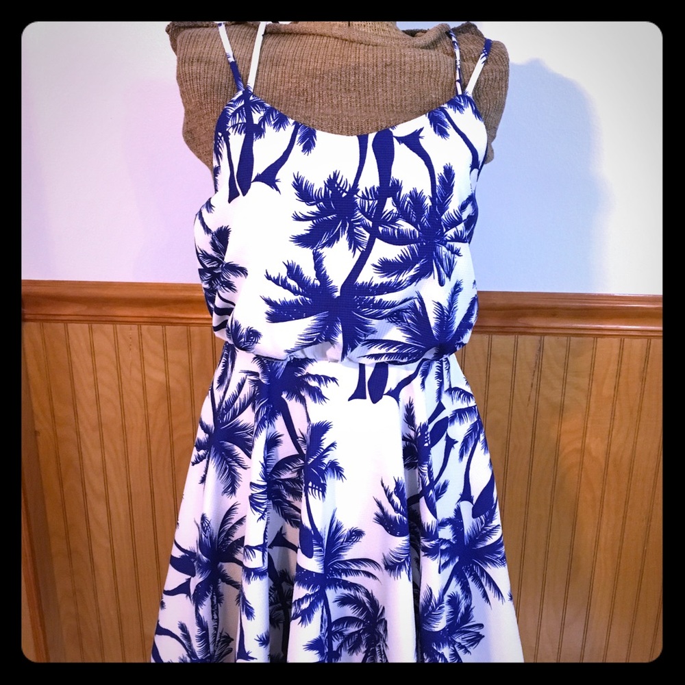 Altar'd State White with Blue Palm Tree dress, med